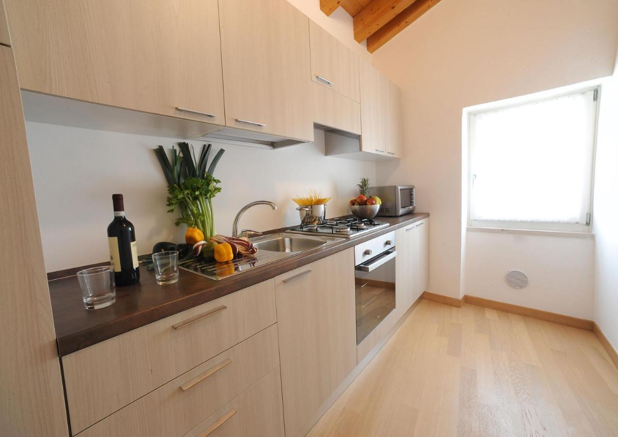 Villa Borgo Borago Brenzone sul Garda Luaran gambar