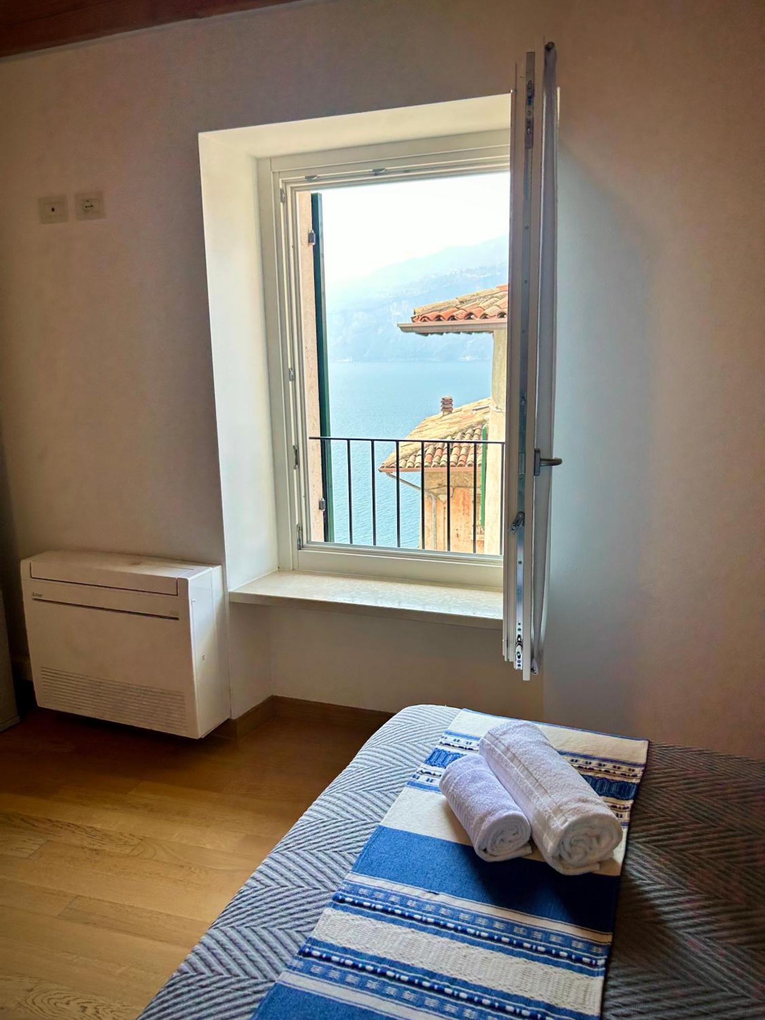 Villa Borgo Borago Brenzone sul Garda Luaran gambar