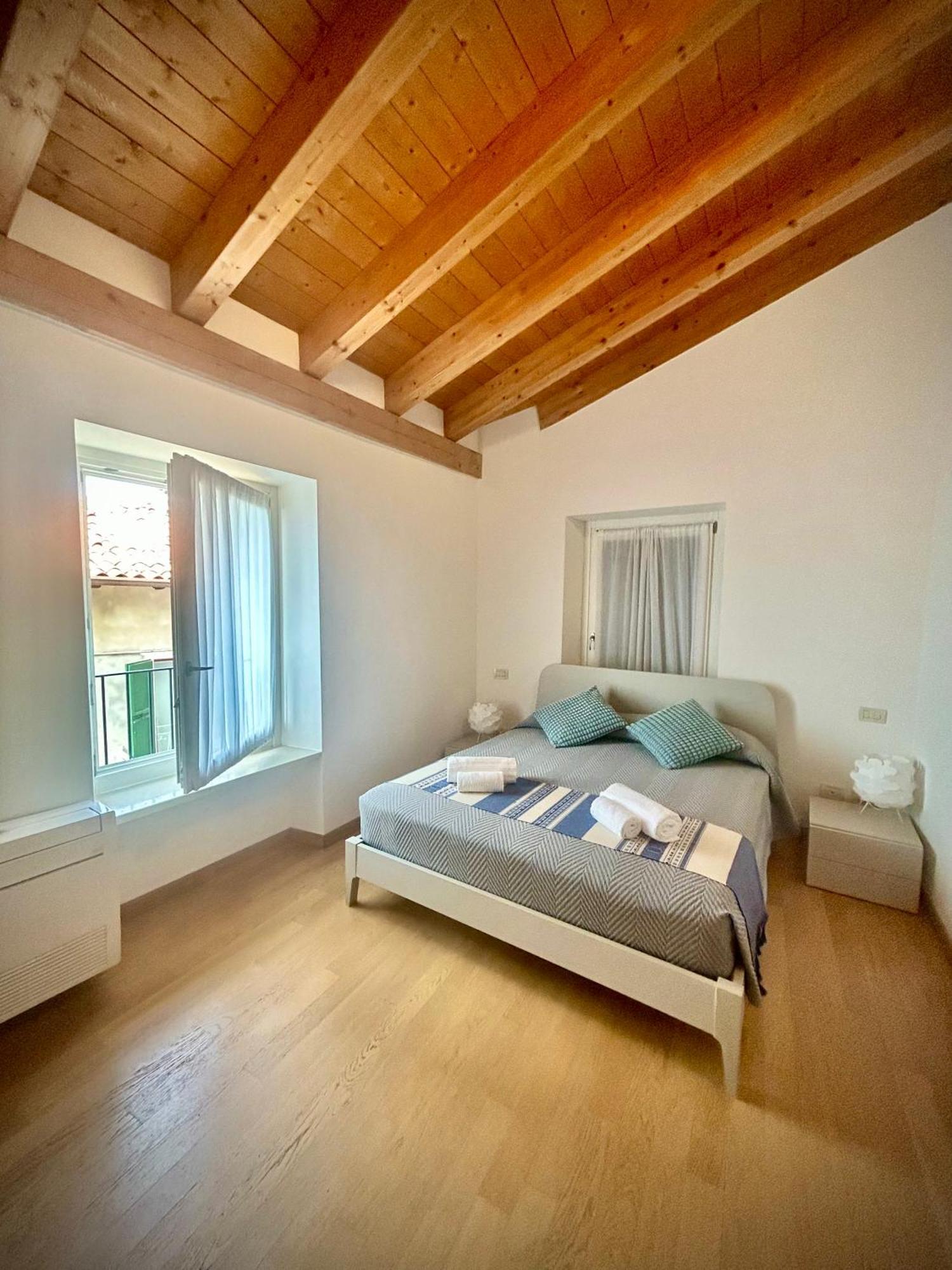 Villa Borgo Borago Brenzone sul Garda Luaran gambar