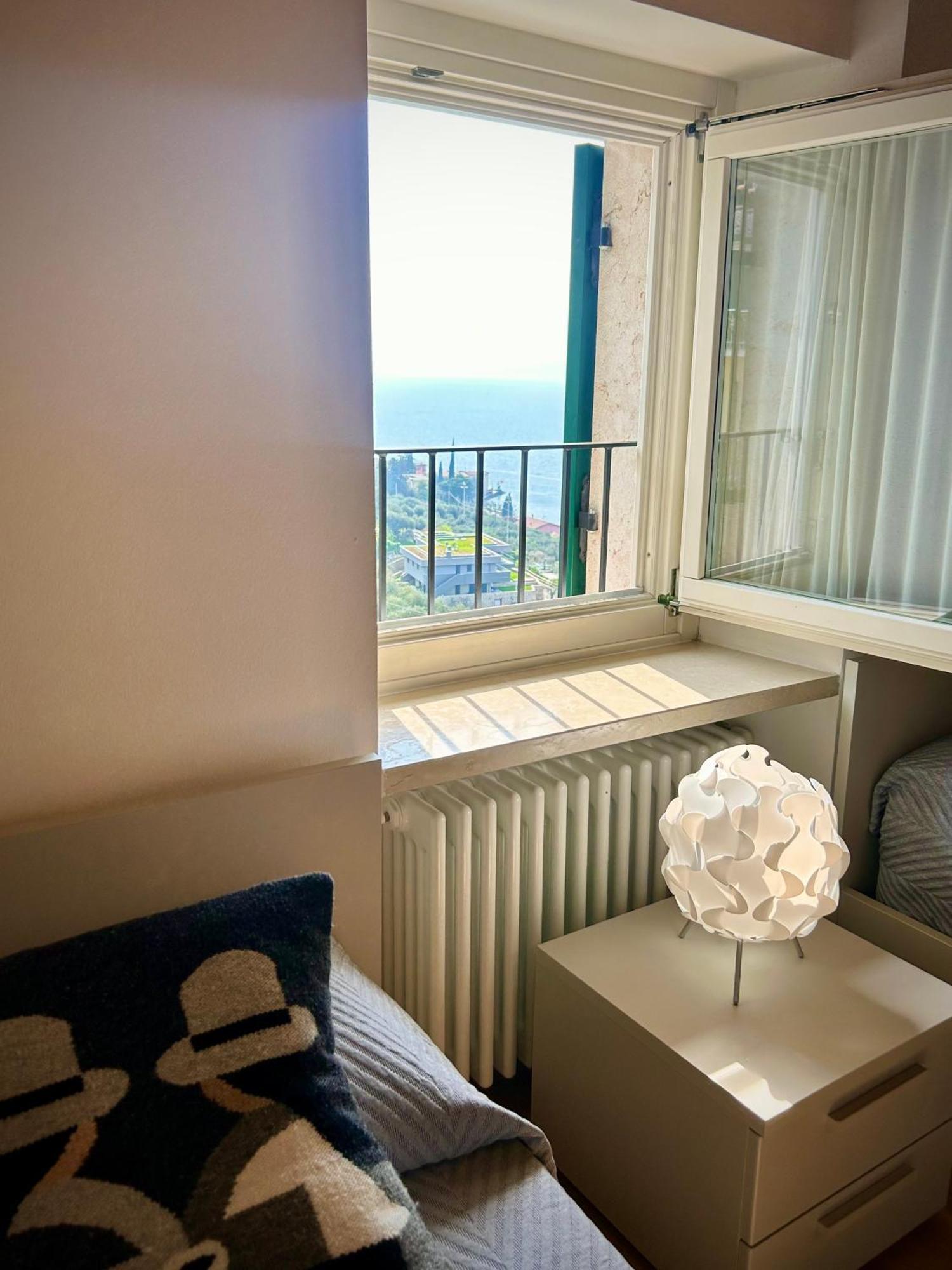 Villa Borgo Borago Brenzone sul Garda Luaran gambar