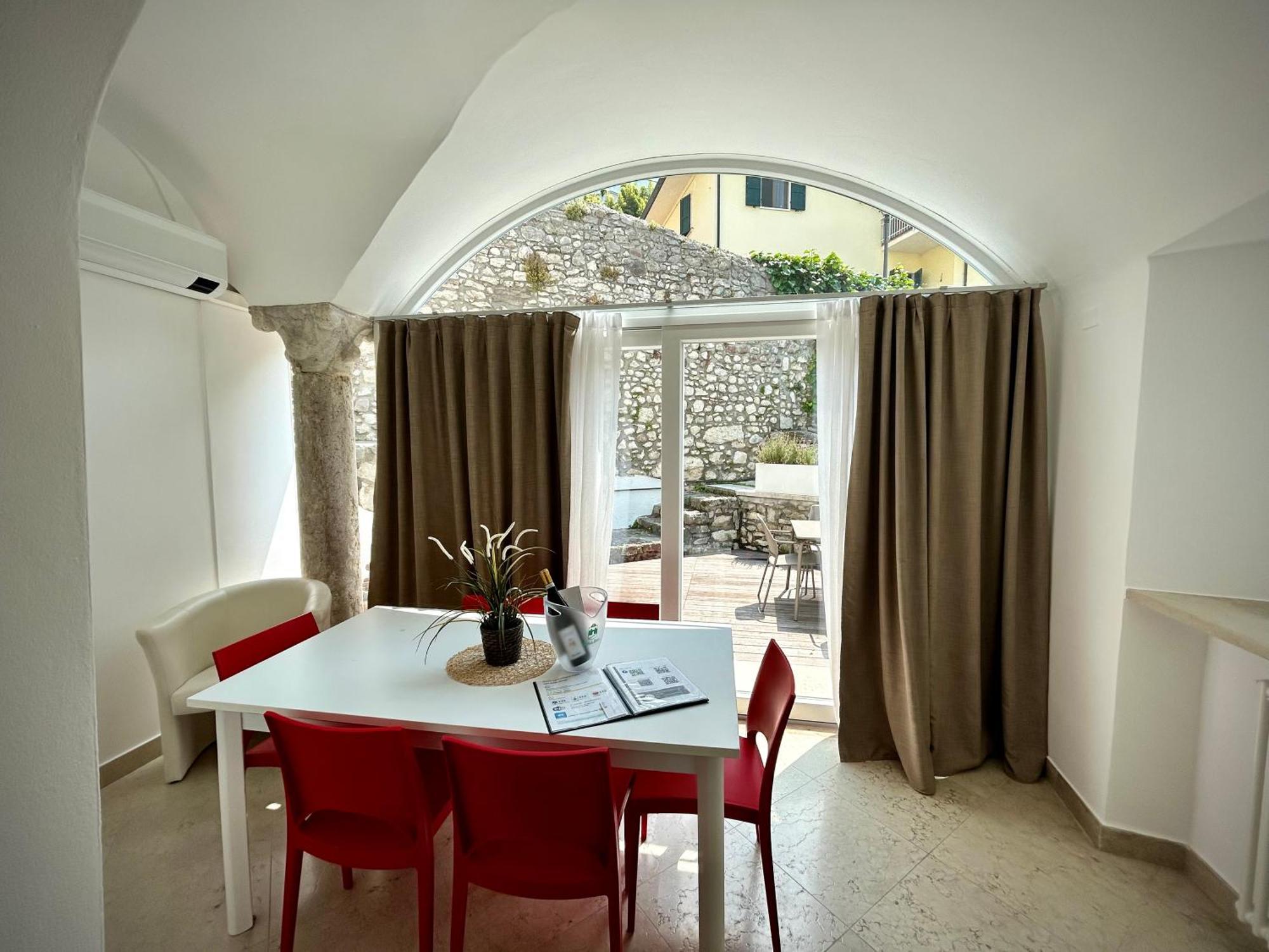 Villa Borgo Borago Brenzone sul Garda Bilik gambar